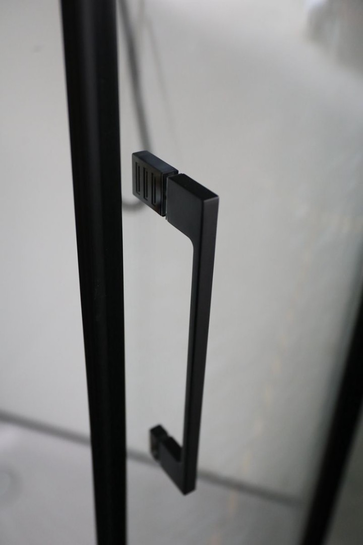 Душевая кабина Ceruttispa Viva91B, тропический душ, закрытая, 90х90х215