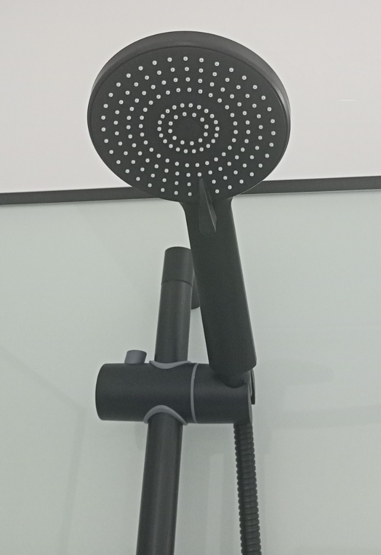 Душевая кабина Cerutti SPA KORRA90B тропический душ, угловая, черный профиль