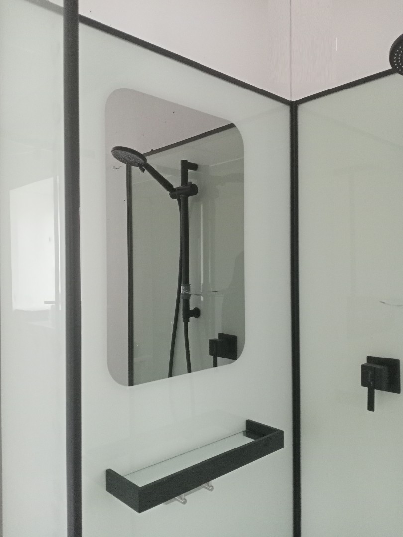 Душевая кабина Cerutti SPA KORRA90B тропический душ, угловая, черный профиль