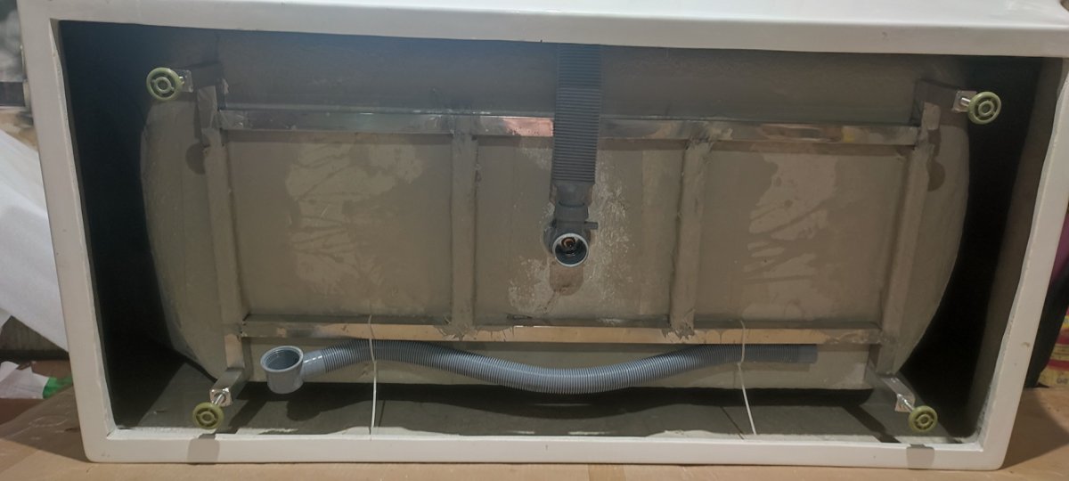 Отдельностоящая акриловая ванна Cerutti Spa ЛУГАНО LUGANO 9344 без гидромассажа