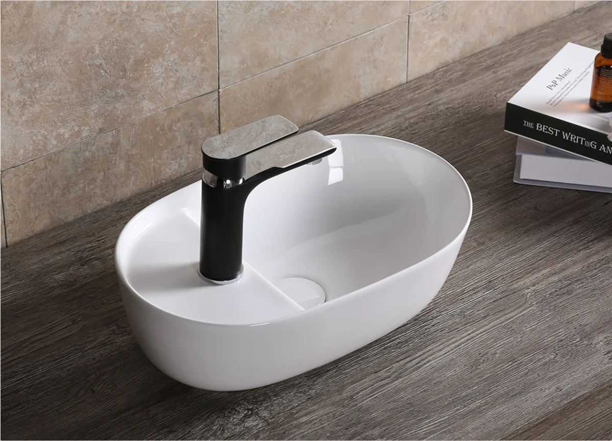 Раковина накладная Ceruttispa CR0050 овальная, белая, с отверстием под сеситель, 42х27х13,5 см