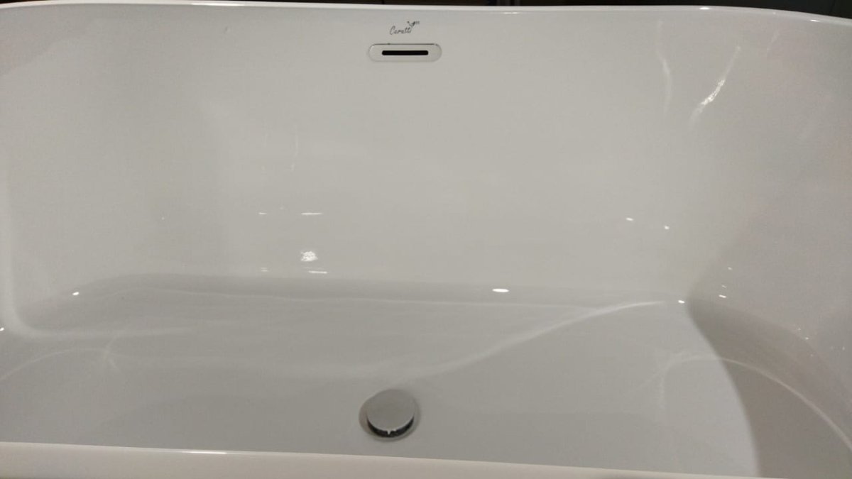 Отдельностоящая акриловая ванна Cerutti Spa NEMI 170II без гидромассажа